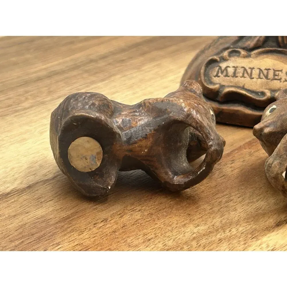 Vintage Treasure Craft Minnesota Bears Tree Trunk Salt Pepper Shaker Set Travel